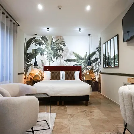 Pruly Centre Hotel