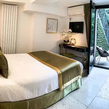 Hotel Pruly Centre 3*