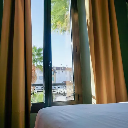 Hotel Pruly Centre 3*