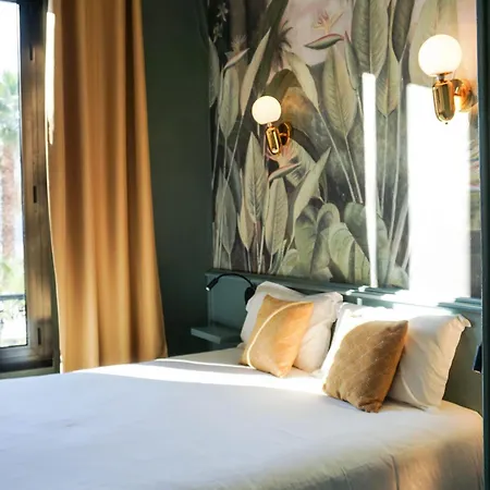 Pruly Centre Hotel 3*