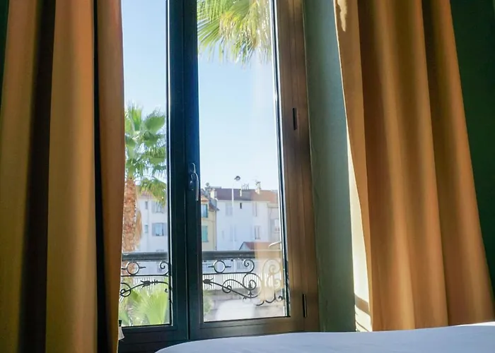 Hotel Pruly Centre 3*