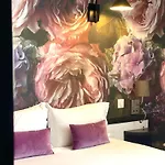 Pruly Centre Hotel