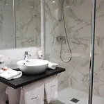 Pruly Centre Hotel