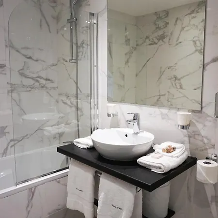 Hotell Pruly Centre 3*