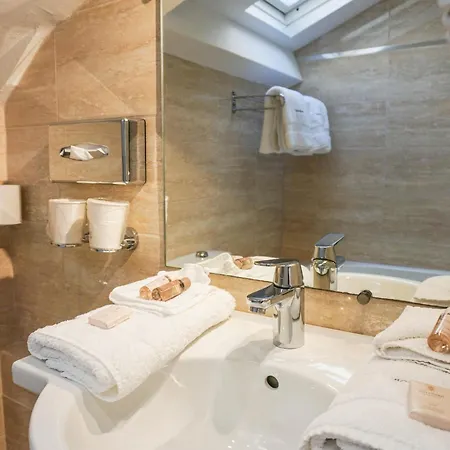 Pruly Centre Hotell 3*